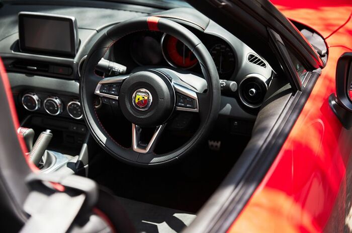 アバルト124スパイダー｜ABARTH 124 spider