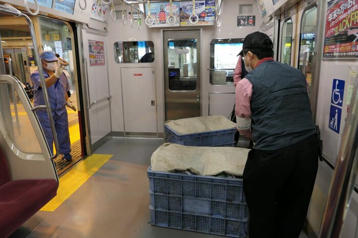 京急品川のゴミを運ぶ電車