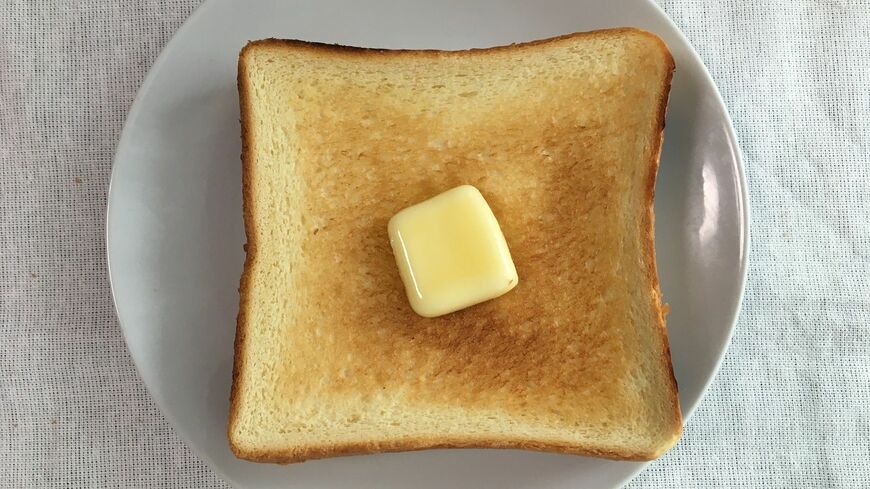 なぜ、モスバーガーが食パンを売るのでしょうか？（筆者撮影）