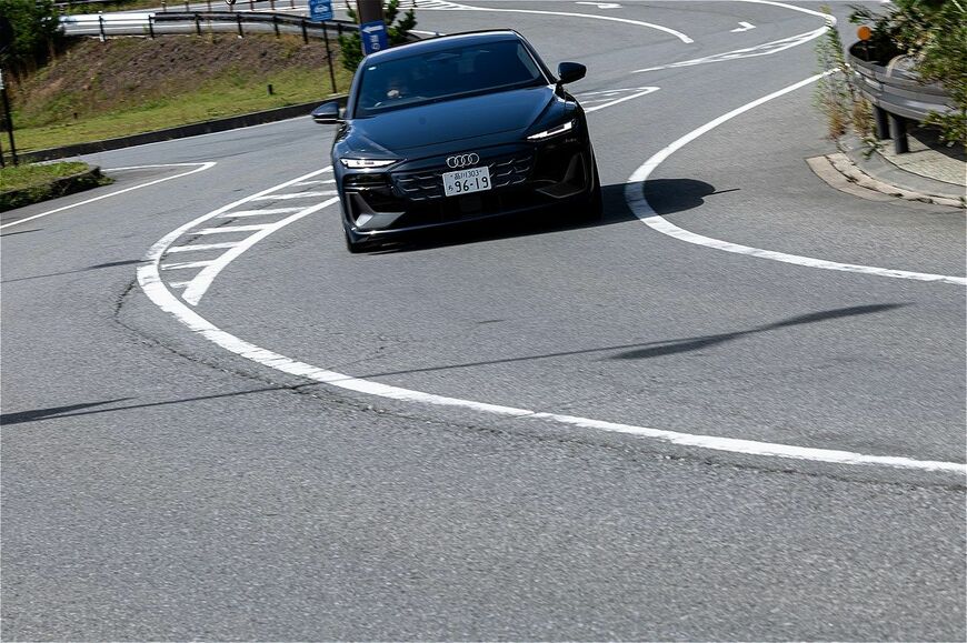 アウディの新型BEV「A6アバントe-tron」（写真：三木 宏章）