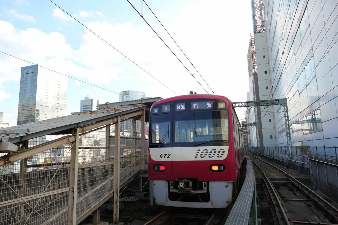 新品川駅に停まる列車