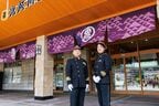 左が東武日光駅管区副管区長で鬼怒川温泉駅長の廣長さん、