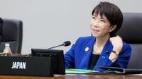 ｢絶妙なボディタッチと距離感｣｢あまりに石破前首相と違いすぎる｣と賞賛の声…高市早苗首相の《"各国首脳を射止めた"外交戦術》何がすごいのか