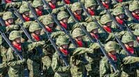 隊員募集強化でも｢自衛隊24万人体制｣はもう維持できない､隊員不足の真の原因は少子化､陸自は10万人削減すべき理由