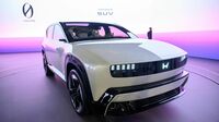 ホンダがEV工場延期､脱エンジン目標も見直しか
