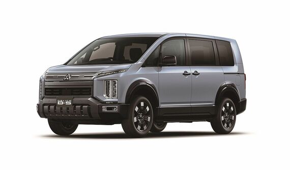 26年1月9日に三菱から発売になったばかりの新型「デリカD：5」。車両価格は451万～494万4500円