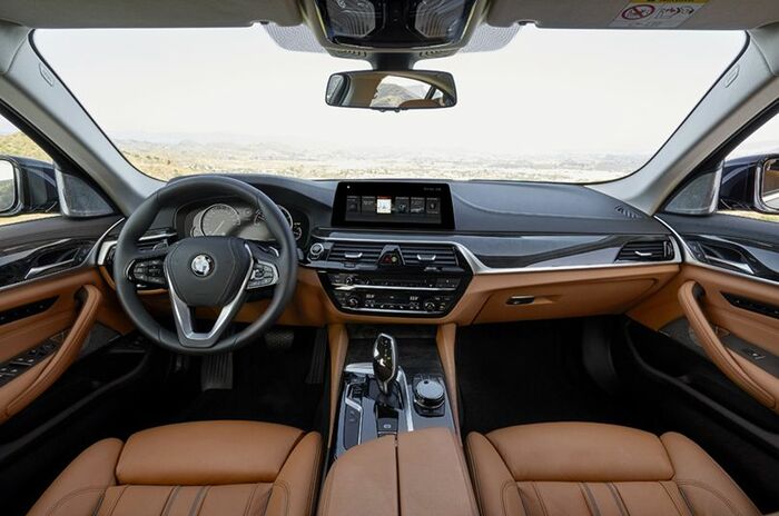 ビー・エム・ダブリュー 5シリーズ セダン｜BMW 5 Series Sedan