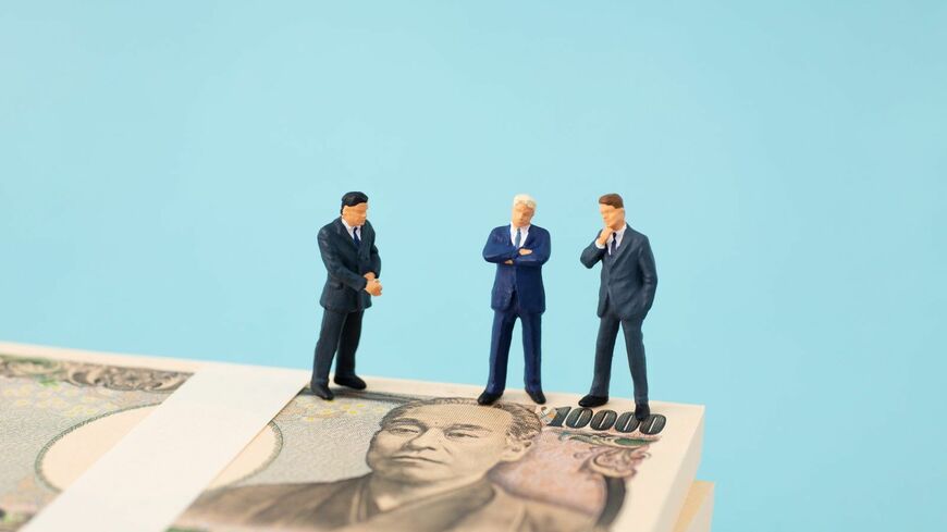 現代の信用システムはなぜこんなに不安定なのでしょうか（写真：【IWJ】Image Works Japan／PIXTA）この記事の画像を見る(◯枚)