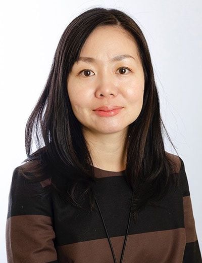 矢田明恵（やだ・あきえ）公認心理師、臨床心理士青山学院大学博士前期課程修了。フィンランド・ユヴァスキュラ大学博士課程修了、Ph.D. (Education)。日本で臨床心理士として療育センター、小児精神科クリニック、小学校等にて6年間勤務。主に特別な支援を要する子どもとその保護者および先生のカウンセリングやコンサルテーションに従事。夫と2013年にフィンランドに渡航。現在、ユヴァスキュラ大学およびトゥルク大学Centre of Excellence for Learning Dynamics and Intervention Research (InterLearn) ポスドク研究員、東洋大学国際共生社会研究センター客員研究員。インクルーシブ教育のほか、フィンランドでの出産・育児経験から、フィンランドのネウボラや幼児教育、社会福祉制度など幅広く研究