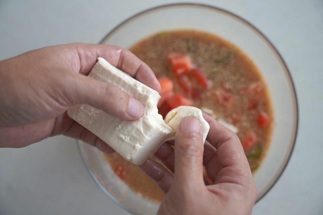 絹ごし豆腐を加えた冷や汁