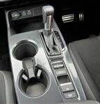 CVTモデルのシフト回り。MTと配置が違う