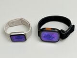 Apple Watch SE 3（左）とUltra 3