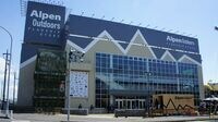 アルペン｢世界最大アウトドア店｣に抱く野望 2代目社長は｢350人リストラ｣後を乗り切るか