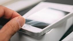 アップルが箱からプラスチックを消すまでの10年､開封体験を変えなかった執念と日本の技術