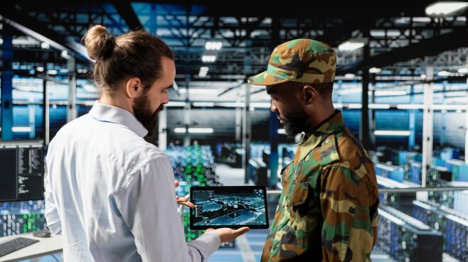 軍も企業も顧客、防衛コンサル市場拡大の実態
