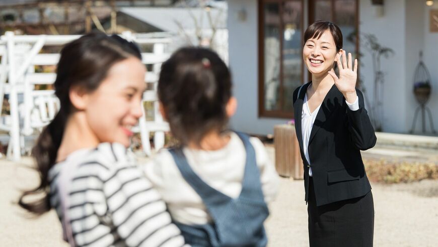 共働き家庭の家選びに｢保活｣の視点は欠かせません（写真：shimi / PIXTA）  