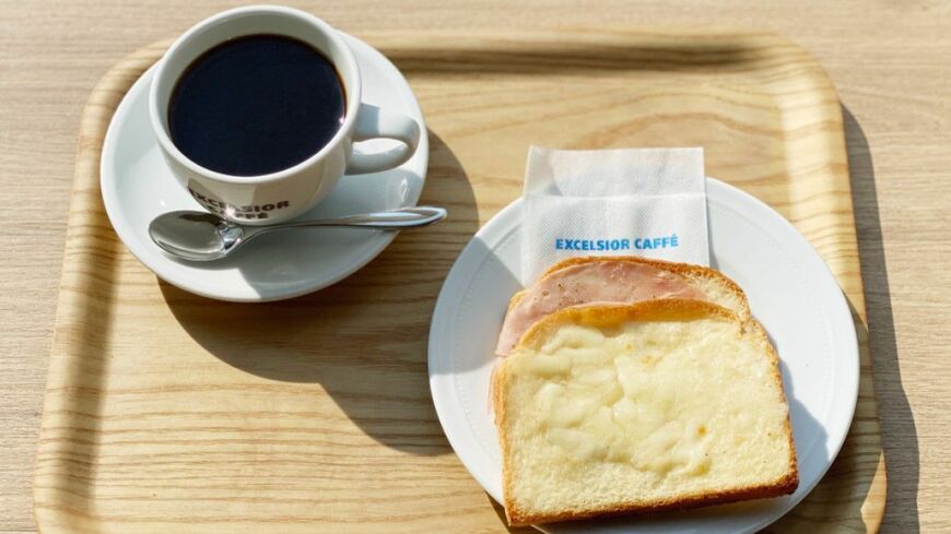 エクセルシオールカフェのモーニングセット。素朴な組み合わせですが、味はなかなかのものでした（筆者撮影）／外部サイトでは写真をすべて見られない場合があります。本サイト（東洋経済オンライン）内でご覧ください。