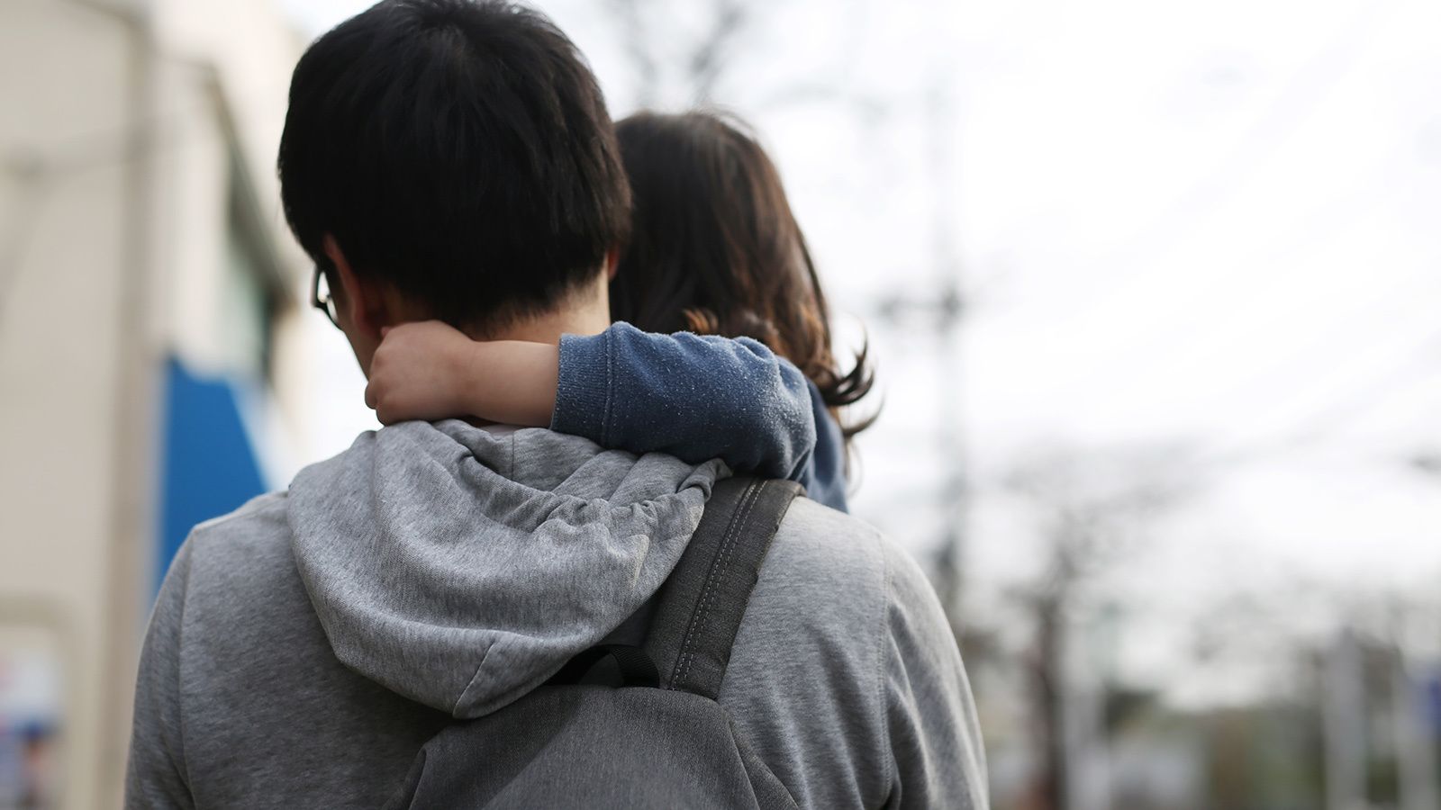 親を亡くした子どものケアをどうするべきか Aera Dot 東洋経済オンライン 社会をよくする経済ニュース