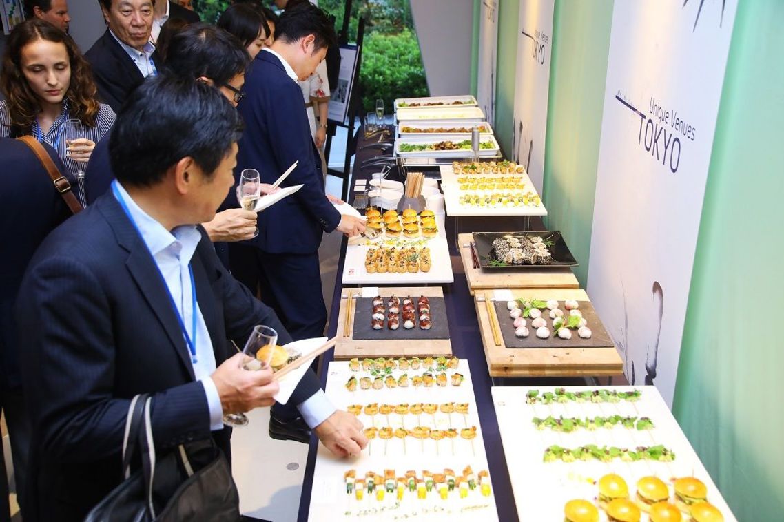東京江戸野菜など東京産の食材を使用した色とりどりの料理
