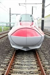 秋田新幹線「こまち」のE6系量産先行車＝2010年（撮影：尾形文繁）