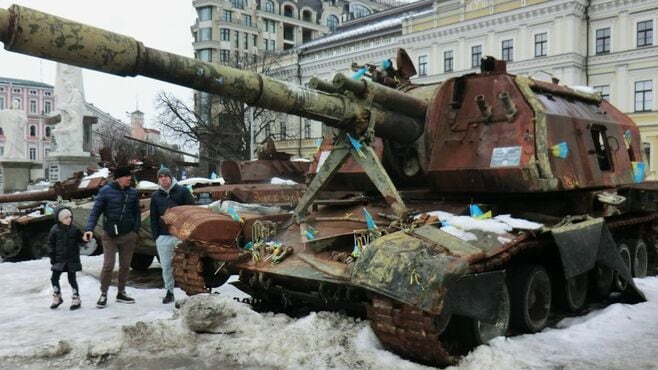 地下鉄駅内で夜を過ごす｢キーウ最悪の冬｣の惨状