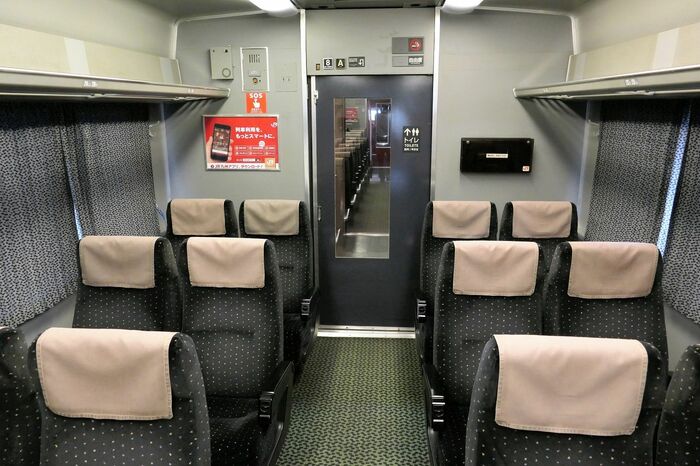 車端部にトイレはあるが乗降口はない
