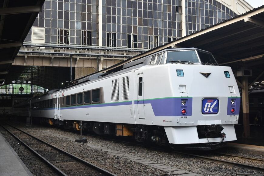フアランポーン駅 キハ183