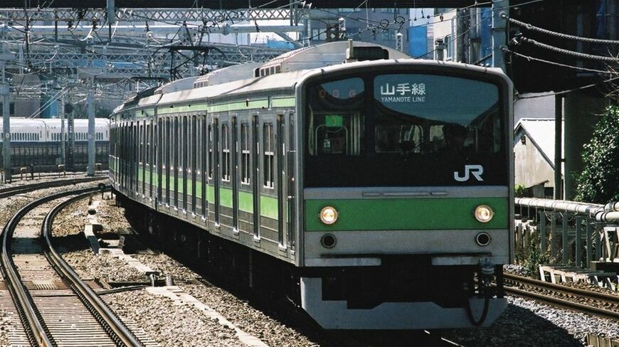 山手線で活躍した205系（写真：K3/PIXTA）