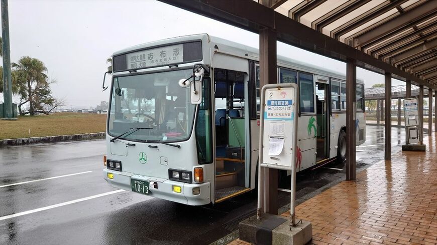 垂水から日南線の起点、志布志へ向かう路線バス（筆者撮影）