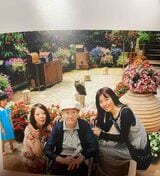 板垣さんの母親と2人の娘さん