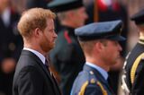昨年9月に行われたエリザベス女王国葬時のウィリアム王子とヘンリー王子（写真：Hollie Adams／Bloomberg）