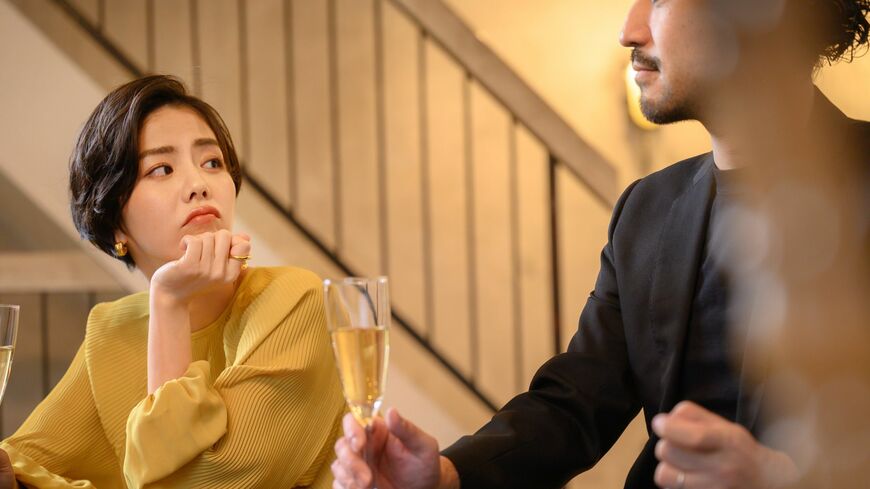いい条件のお相手が見つからない…根本原因は自分の考え方にある？（写真：kapinon／PIXTA）