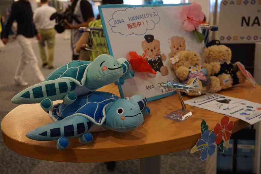 子どもに人気のA380。抜かりなくグッズの販促も（記者撮影）