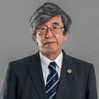 小林雅之（こばやし・まさゆき）桜美林大学・教育探究科学群・学群長・教授東京大学大学院教育学研究科修了、博士（教育学）。広島修道大学助教授、放送大学助教授、東京大学大学院総合教育研究センター助教授、教授、桜美林大学国際学術研究科教授を経て現職。東京大学名誉教授。広島大学高等教育研究開発センター客員研究員、放送大学客員教授、文部科学省学校法人運営調査会委員、衆議院調査局客員調査員、大学・短期大学基準協会理事なども務める。著書に『大学進学の機会』（東京大学出版会）、『進学格差』（ちくま新書）、編著に『教育機会均等への挑戦―授業料と奨学金の8カ国比較』（東信堂）など（写真：本人提供）