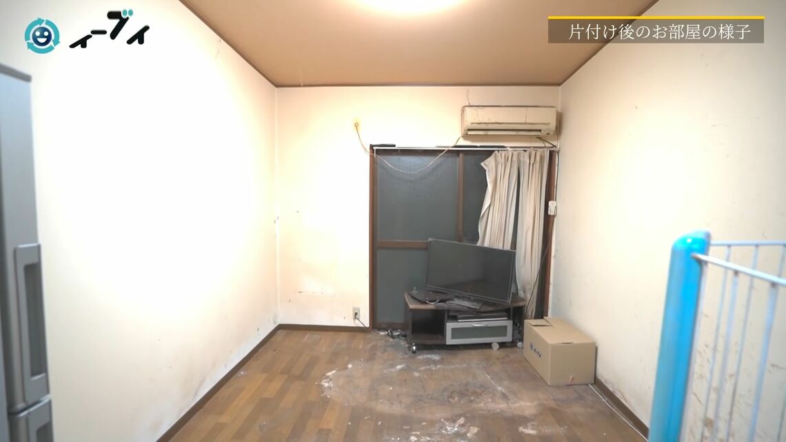 すっかりものがなくなった部屋（写真：「イーブイ片付けチャンネル」より）