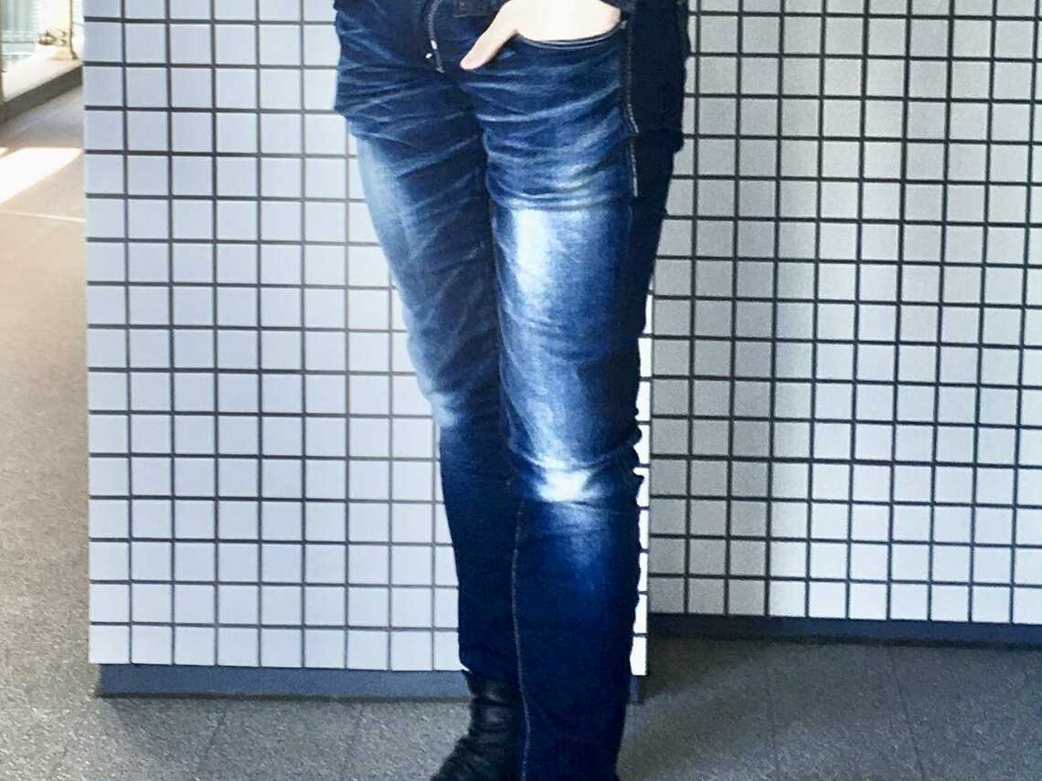2000年代に定番化していたスキニージーンズ（写真：筆者撮影）