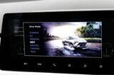 三菱の新型SUV「エクスフォースHEV」（筆者撮影）