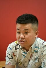 インタビュー時にはちょっと驚いた表情も（撮影：松永多佳倫）