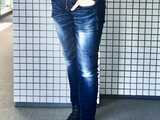 2000年代に定番化していたスキニージーンズ（写真：筆者撮影）