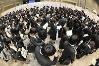 ２０１２年新卒者の就活本格化--「マイナビ就職ＥＸＰＯ」開催