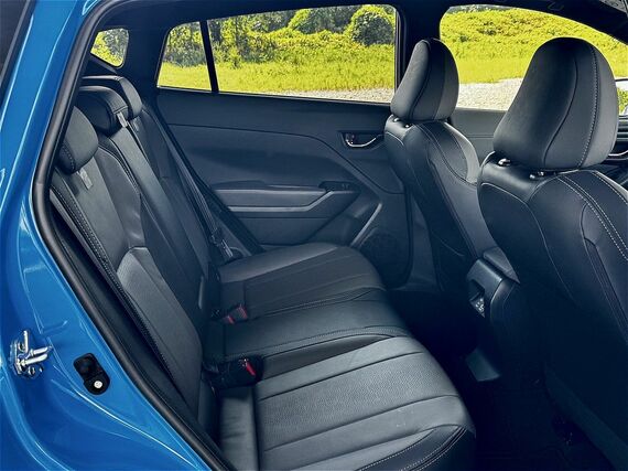 十分な広さが確保されたリアシート