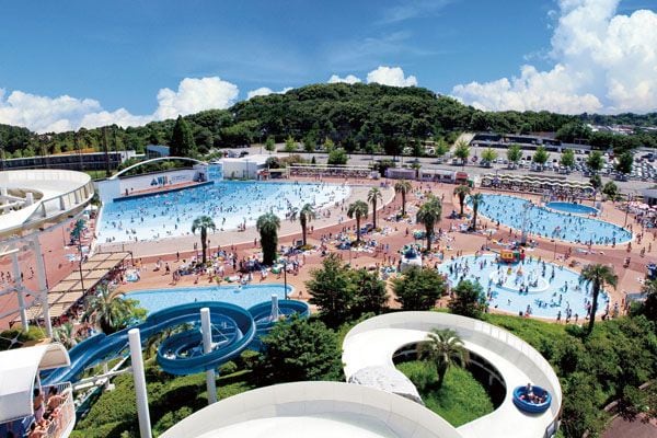夏場のプールも大規模な拡張を行う計画だ
