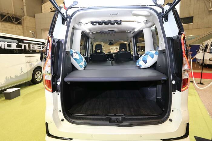 日産自動車「セレナ マルチベッド」