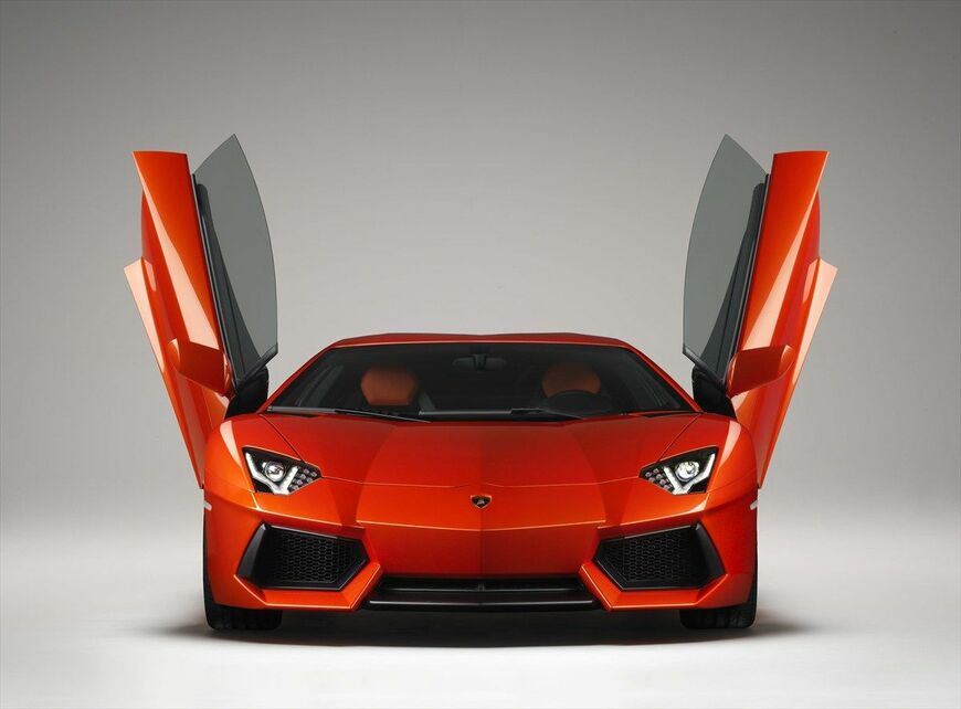 ランボルギーニ アヴェンタドール（写真：Automobili Lamborghini）