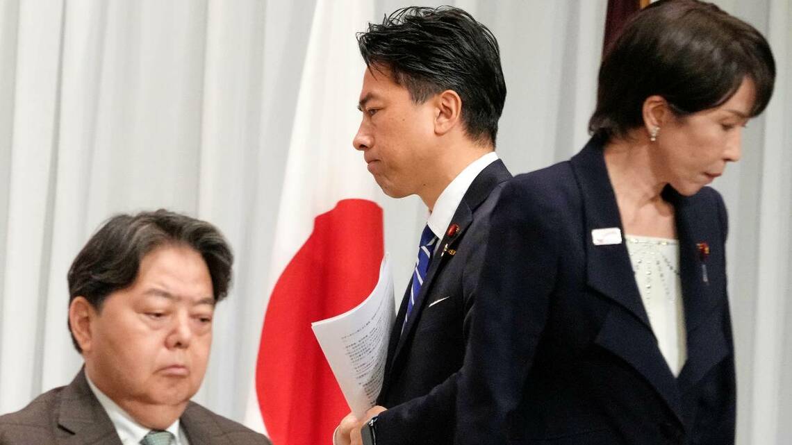 総裁選三つ巴
