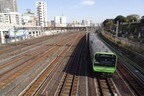 日暮里駅付近を走る山手線。ここは絶好の