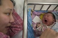 中国政府が粉ミルクの広告を禁止へ ｢育児は母乳で行うべき｣
