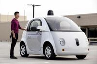 グーグル､自動運転車事業で採用を拡大 製造分野の人材を募集