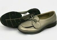 ウォーキングシューズの経験生かす アシックスが介護予防に参入