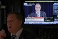 NYダウ、史上最高値１万5676ドルで終了 ＦＲＢの緩和縮小見送りで、ダウ・Ｓ＆Ｐ５００が最高値